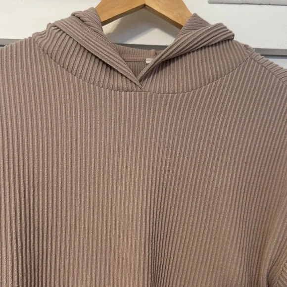 Alo Yoga Muse Ribbed Cropped Longsleeve Hoodie Dusty Pink S - Picture 4 of 6